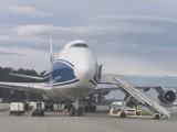 Ogromny jumbo jet z Wuhan w Pyrzowicach. Samolot wylądował ze sprzętem medycznym. Lot zleciła firma Zarys z Zabrza