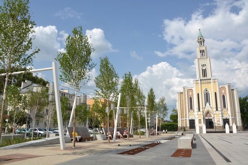 Plac Szembeka po remoncie