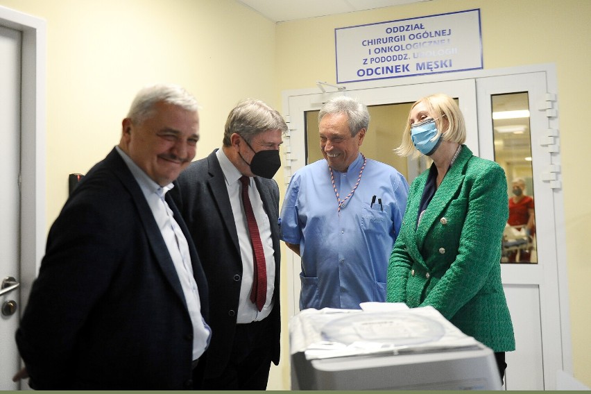 Nowoczesny laser do zabiegów urologicznych w Szpitalu Specjalistycznym w Jaśle. Sprzedali działki – kupili sprzęt