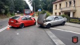 Wypadek z Zatorze. Zderzyły się dwa samochody na skrzyżowaniu dróg krajowych 28 i 44