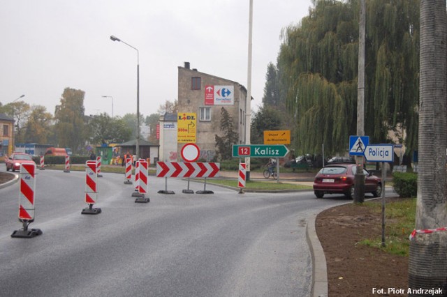 Zjazd z ronda na Kalisz i objazd na Wrocław