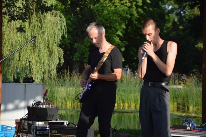 Grupa Melancholy Hill wystąpiła na festiwalu Leżaki 2021 w...