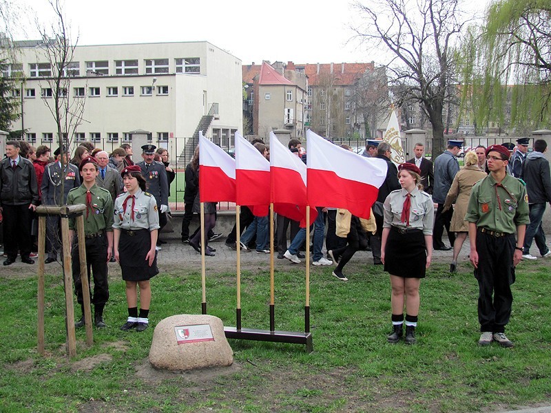 Kalisz - Wojskowi biegną, by uczcić pamięć tragicznie zmarłego generała