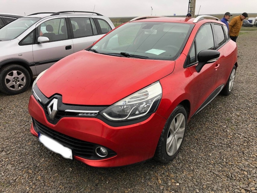 Renault Clio 900 TCE, rok produkcji 2014, przebieg 175 000...