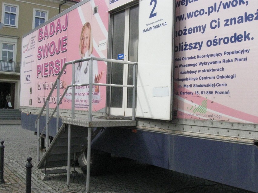 W centrum Kutna na pl. Piłsudskiego można można było wykonać badanie mammograficzne 
