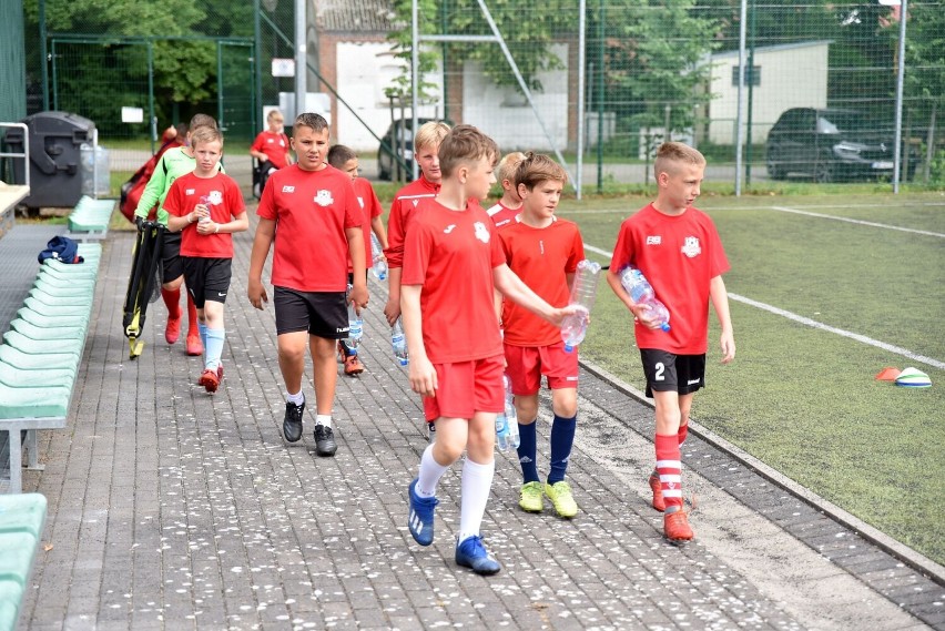Pierwszy letni obóz Akademii Piłkarskiej Oborniki. Doskonalenie umiejętności i świetna zabawa