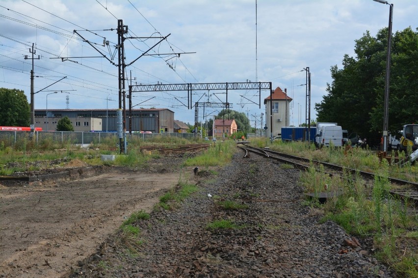 Stacja kolejowa w Sulechowie teraz to jeden plac budowy. Już...