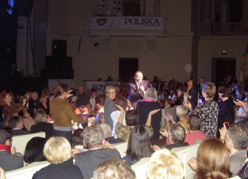 16 listopada Paul Anka wystąpił w warszawskiej Sali...