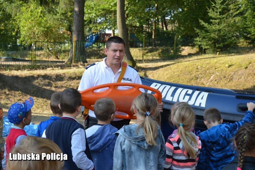 Sierż. szt. Dawid Wiewiórowski z Komisariatu Policji w...