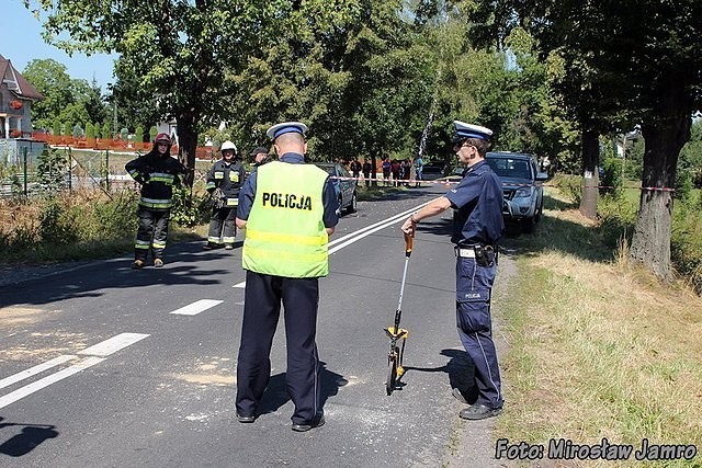 Wypadek w Jasienicy na ul. Strumieńskiej.