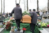 Pogrzeb Piotra Barczyka, skarbnika Zabrza. Mężczyzna zmarł w pracy. Na cmentarzu pojawiły się tłumy...
