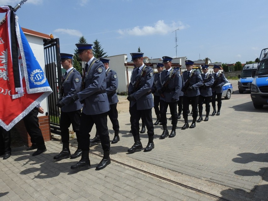 Pogrzeb aspiranta Tomasza Piaścika z Komendy Mieskiej Policji w Łomży. Tłumy przyszły pożegnać łomżyńskiego policjanta [Zdjęcia]