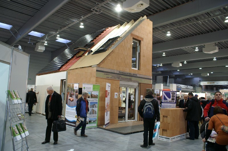 Budma 2012: Pokaz budowy Domu Przyszłości [ZDJĘCIA, WIDEO]