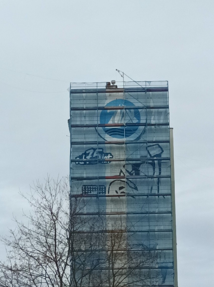 Suwałki. Powstaje nowy mural  z okazji 75-lecia klubu Wigry Suwałki