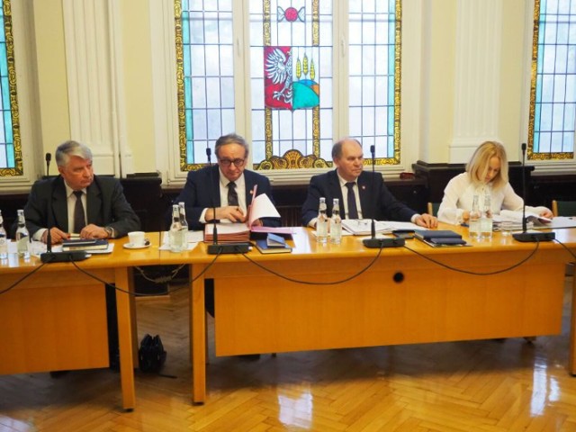 Rada powiatu wągrowieckiego uchwaliła już budżet na 2023 rok. Nie zabraknie w nim inwestycji