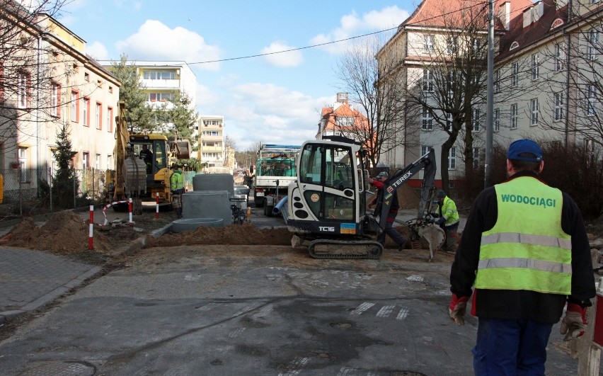 Prace remontowe na ulicy Zacisznej w Grudziądzu nabierają...