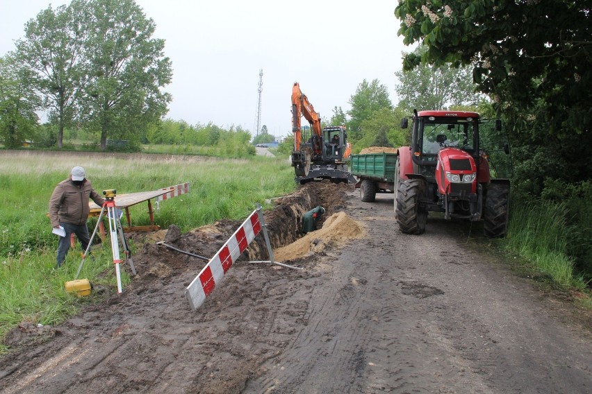 Ul. Żeromskiego ma być utwardzona, więc najpierw trzeba było...