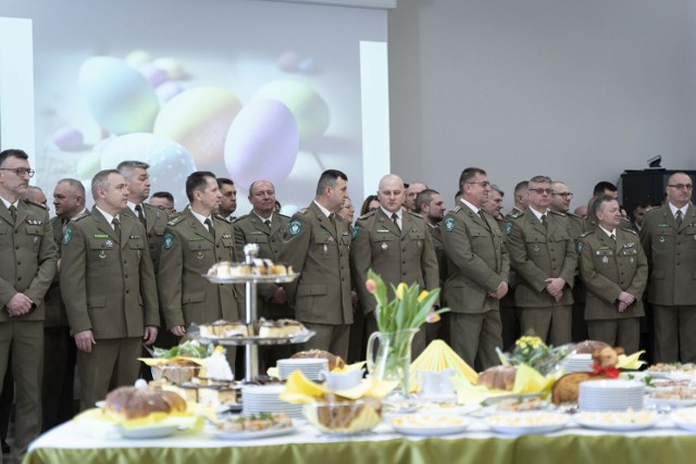 Wielkanocne spotkanie w komendzie Bieszczadzkiego Oddziału straży Granicznej.
