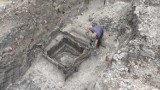 Schron z lat 30. i studnia z XIII wieku. Kolejne znaleziska z Krosna podczas prac budowlanych. To miasto jest archeologicznym El Dorado