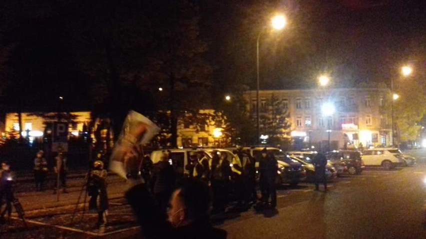 Protest po wyroku Trybunału Konstytucyjnego także w Tomaszowie Maz. [ZDJĘCIA]