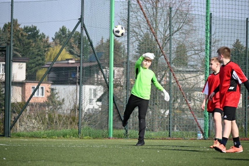 Turniej Z Podwórka na Stadion o Puchar Tymbarku w Kazimierzy Wielkiej. Zacięta rywalizacja. Kto był najlepszy? Zobaczcie zdjęcia