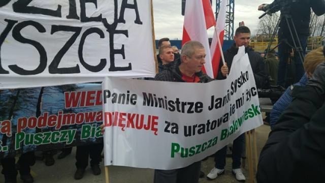 Wiec poparcia dla ministra środowiska Jana Szyszko