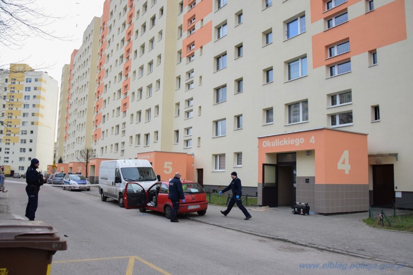 Policja ewakuowała mieszkańców domu przy ul. Okulickiego w Elblągu! ZDJĘCIA