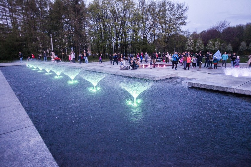 Magiczny pokaz fontanny w Parku Lotników Polskich [ZDJĘCIA]
