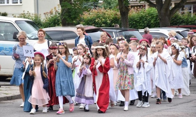 Festiwal Kultury Dawnej rozpoczynał się barwnym korowodem ulicami miasta. Odbywał się w czerwcu, w rocznicę wjazdu króla Kazimierza Jagiellończyka.