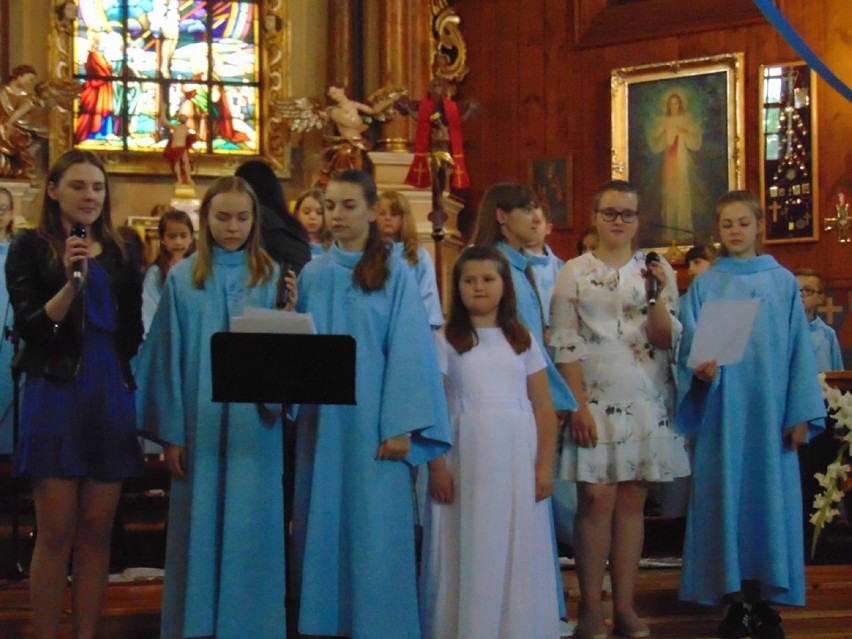 Koncert z okazji Dnia Matki w kościele pw św. Marcina w Bukowcu [ZDJĘCIA]