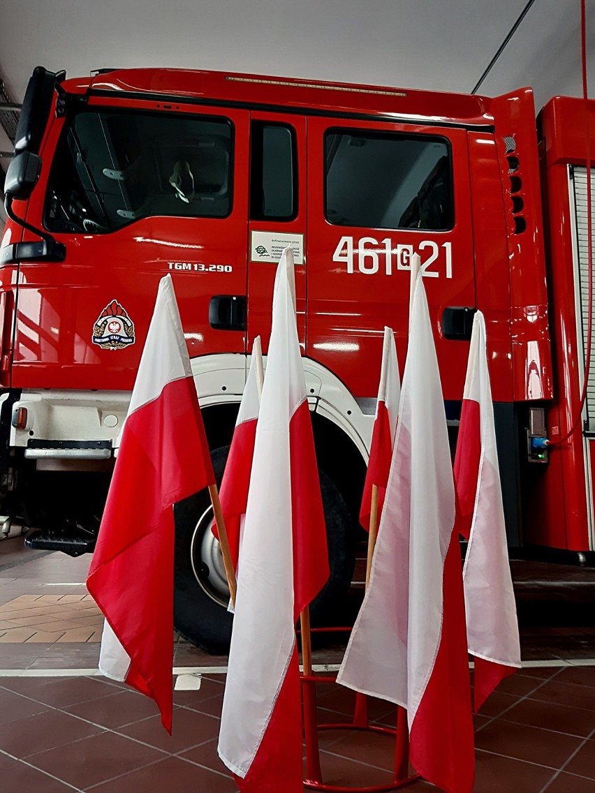 Komenda Powiatowa Państwowej Straży Pożarnej w Kwidzynie ma nowych strażaków. Uroczyste ślubowanie trzech strażaków [ZDJĘCIA]