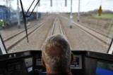 Śmiertelny wypadek w Szewcach: Pod pociąg wpadły dwie nastolatki