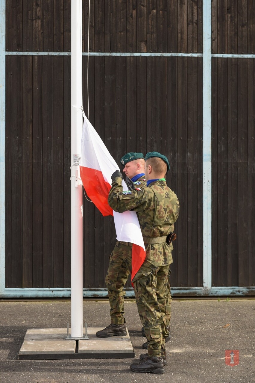 83. rocznica wybuchu II wojny światowej. Reprezentanci Wielunia na uroczystościach na lotnisku w Polskiej Nowej Wsi