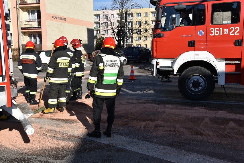 Tarnów. Wypadek na skrzyżowaniu, pięć aut uszkodzonych [ZDJĘCIA]