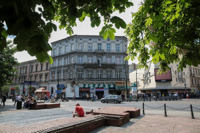 Skrzyżowanie przed Teatrem Bagatela w Krakowie.