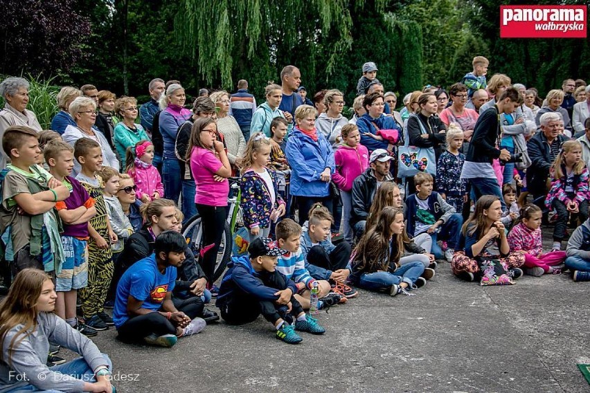 Parada i pokazy uczestników Brave Kids w Wałbrzychu