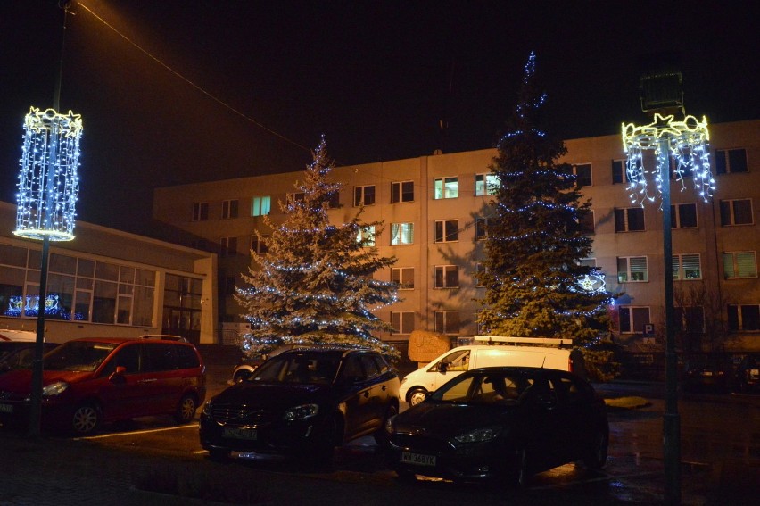 W centrum Staszowa czuć już w pełni atmosferę świąt Bożego...