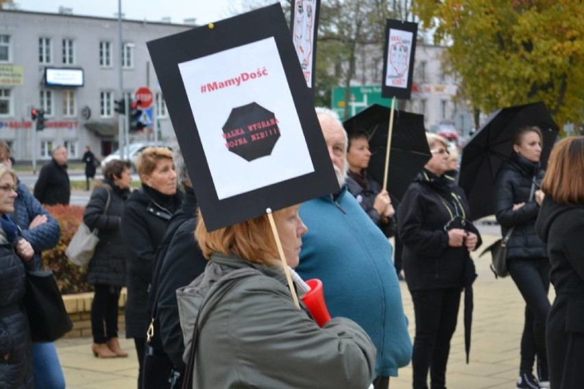W Puławach czarny protest i demonstracja obrońców...