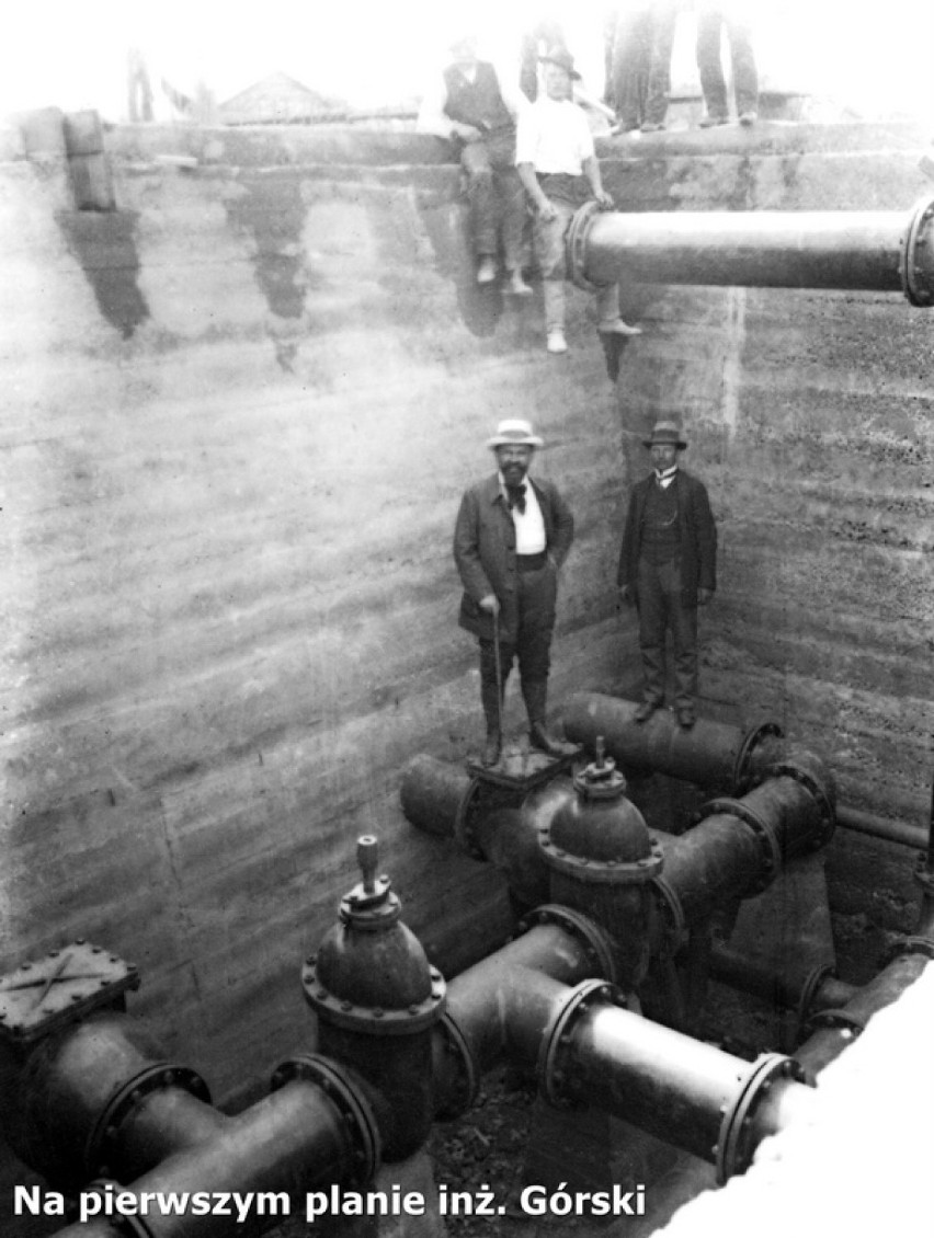 Nowy Sącz. Tak przed ponad 100 laty budowano sieć wodociągową w mieście [ZDJĘCIA]