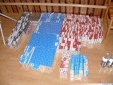 Przemyt wódki i papierosów znaleziony w domu [zdjęcia]