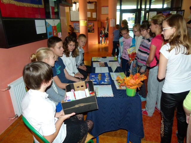 Uczniowie SP nr 3 w Bełchatowie prezentowali swoje prace zgłoszone do konkursu "wzorowa łazienka"