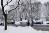 To nie żart, Warszawa całkowicie pod śniegiem. Ulice są nieprzejezdne. Zima tradycyjnie zaskoczyła drogowców? Raczej wiosna