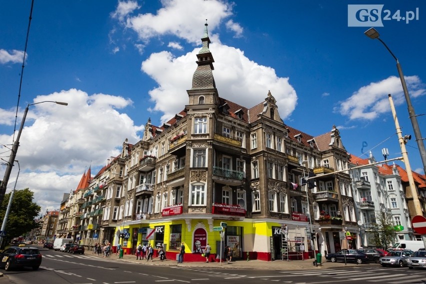 Plac Kościuszki. Żółty kolor znika z restauracji KFC [ZDJĘCIA]