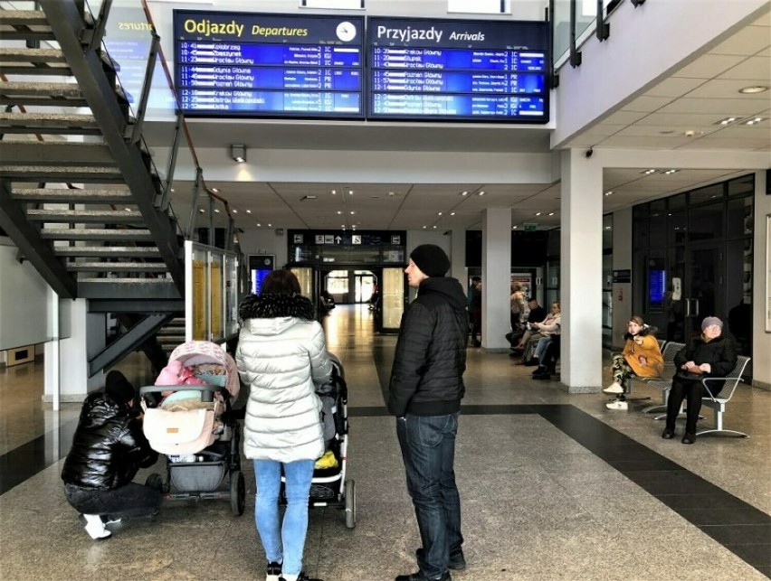 „Wróci  pociąg do Warszawy" mówi poseł Wiesław Szczepański. Na połączenie Leszna ze stolicą czekamy od 10 lat