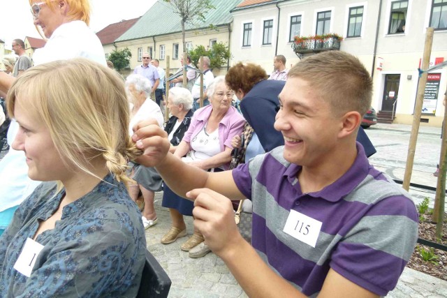 Sztandarowym i pewnym punktem OH jest bicie fryzjerskiego rekordu świata&#8233;