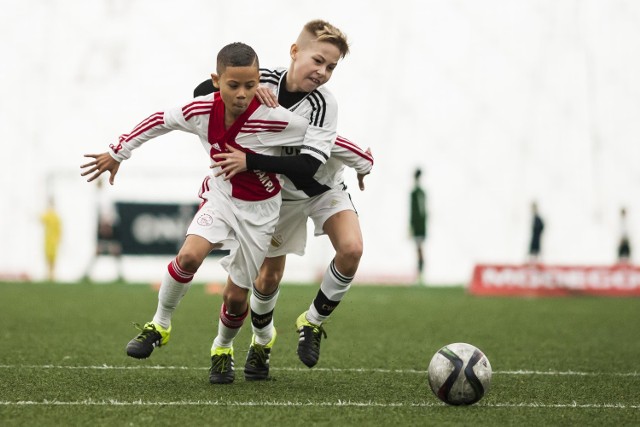 Onico Legia Cup 2015: Młodzi legioniści grają się z rywalami ze słynnych klubów [ZDJĘCIA]