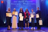 Łomża. 18-letnia Julia Borowik okazała się bezkonkurencyjna podczas XXX edycji Giełdy Piosenki Dziecięcej i Młodzieżowej im. Marka Żemka