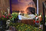 Groby Pańskie w kościołach, czyli symbol Jezusa pokonującego śmierć. Tak wyglądają instalacje w kościołach powiatu malborskiego 