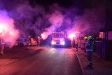 "Nowy" wóz strażacki w OSP Żabno. Druhowie wraz z zaprzyjaźnionymi jednostkami i mieszkańcami powitali pojazd w swojej miejscowości