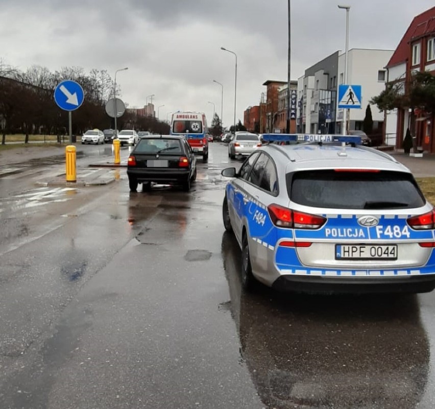 Wypadek na ulicy Piastowskiej w Radomsku. Piesza potrącona na pasach